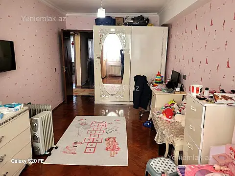 Satılır 6 otaqlı köhnə tikili 210 m²