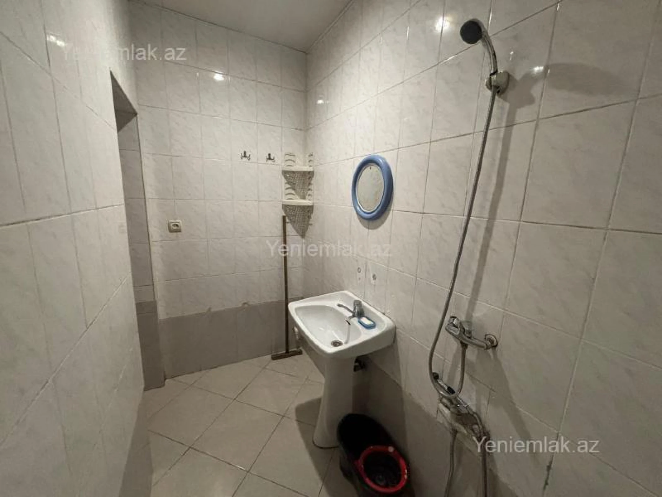 Satılır 6 otaqlı köhnə tikili 210 m²