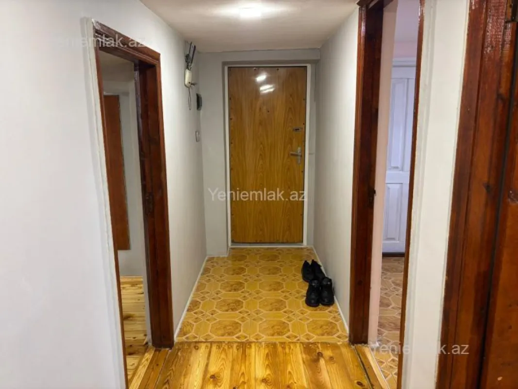 Satılır 6 otaqlı köhnə tikili 210 m²