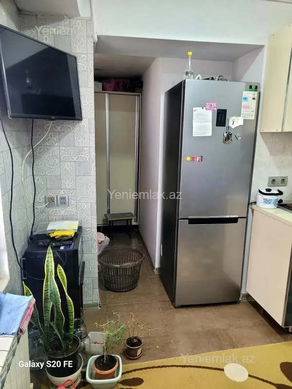 Satılır 6 otaqlı köhnə tikili 210 m²