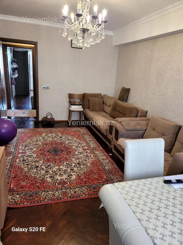 Satılır 6 otaqlı köhnə tikili 210 m²