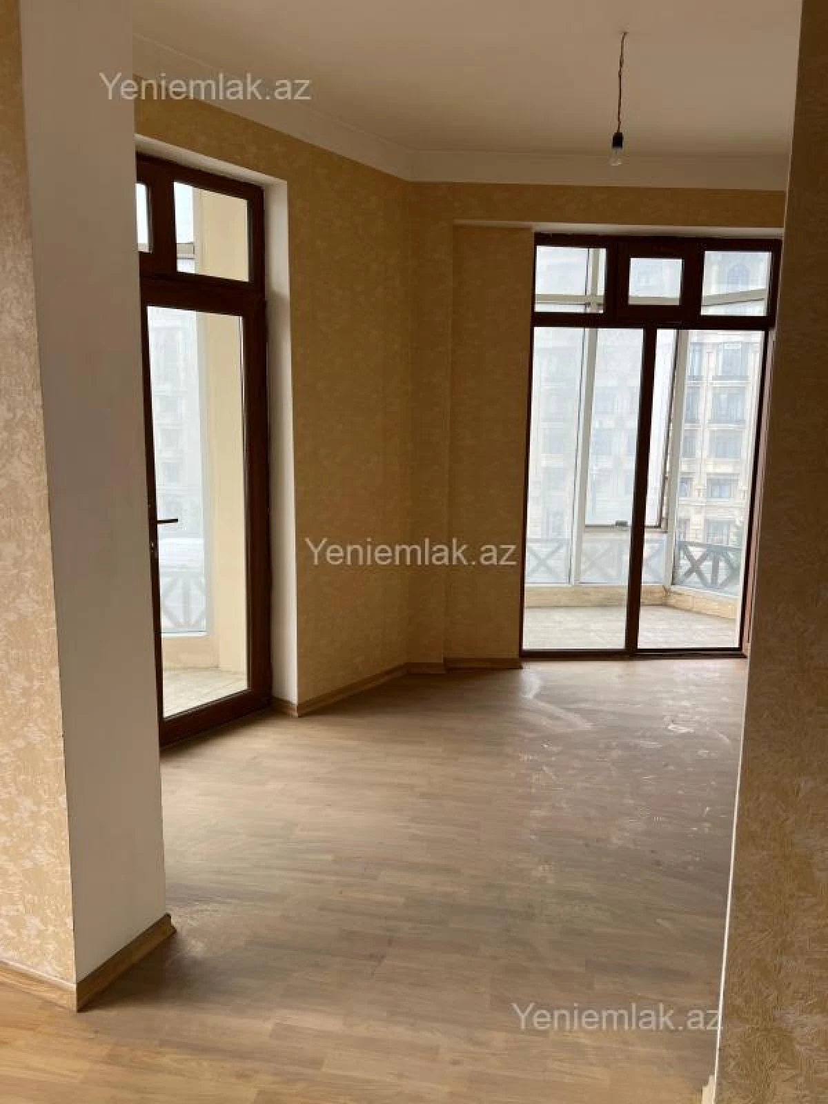 Satılır 7 otaqlı yeni tikili 280 m²