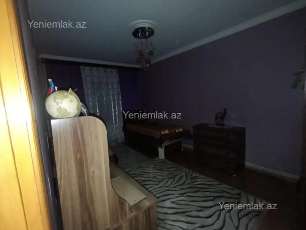 Satılır 3 otaqlı köhnə tikili 90 m²