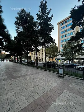 Satılır 3 otaqlı köhnə tikili 90 m²