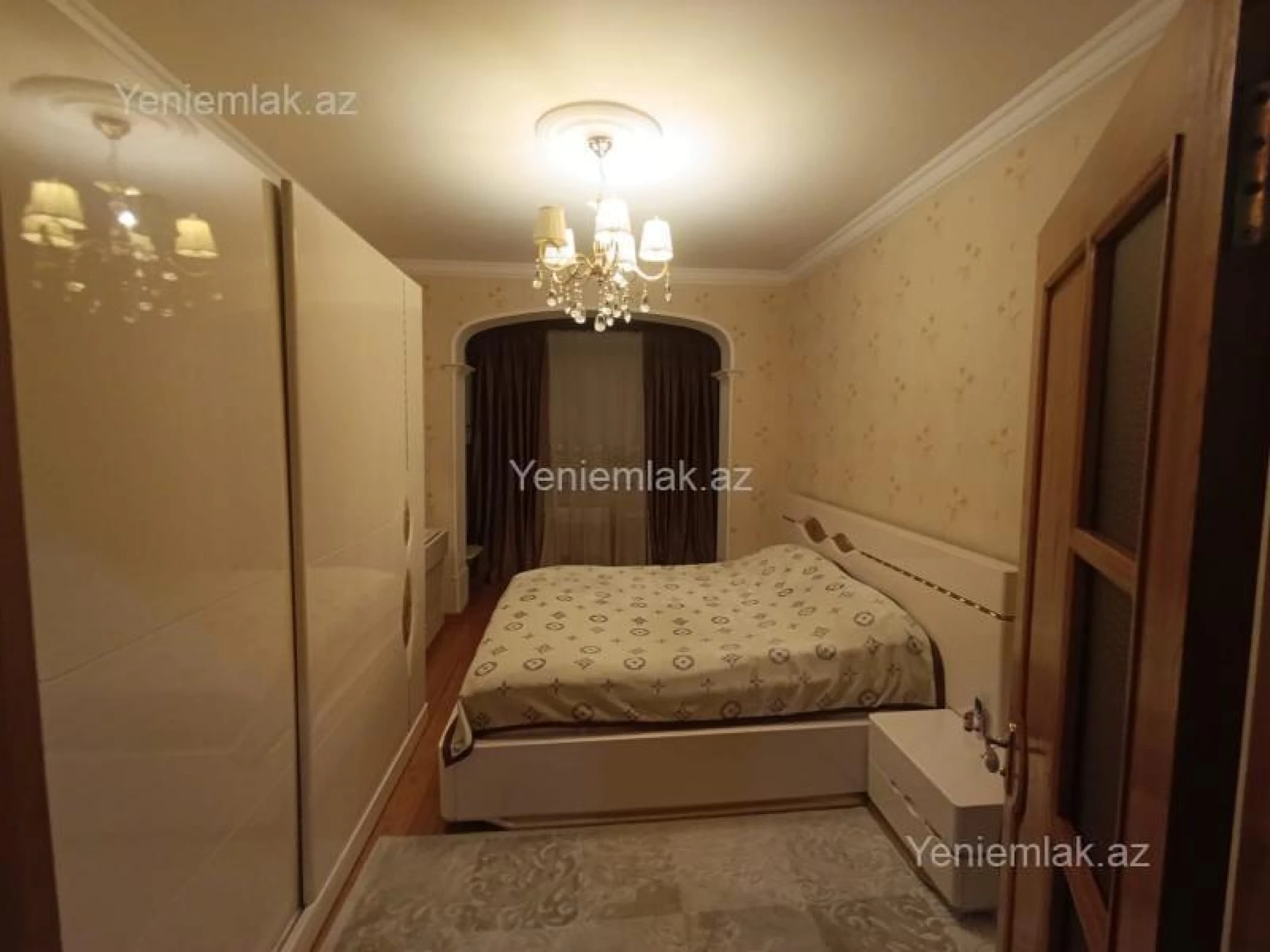 Satılır 3 otaqlı köhnə tikili 90 m²