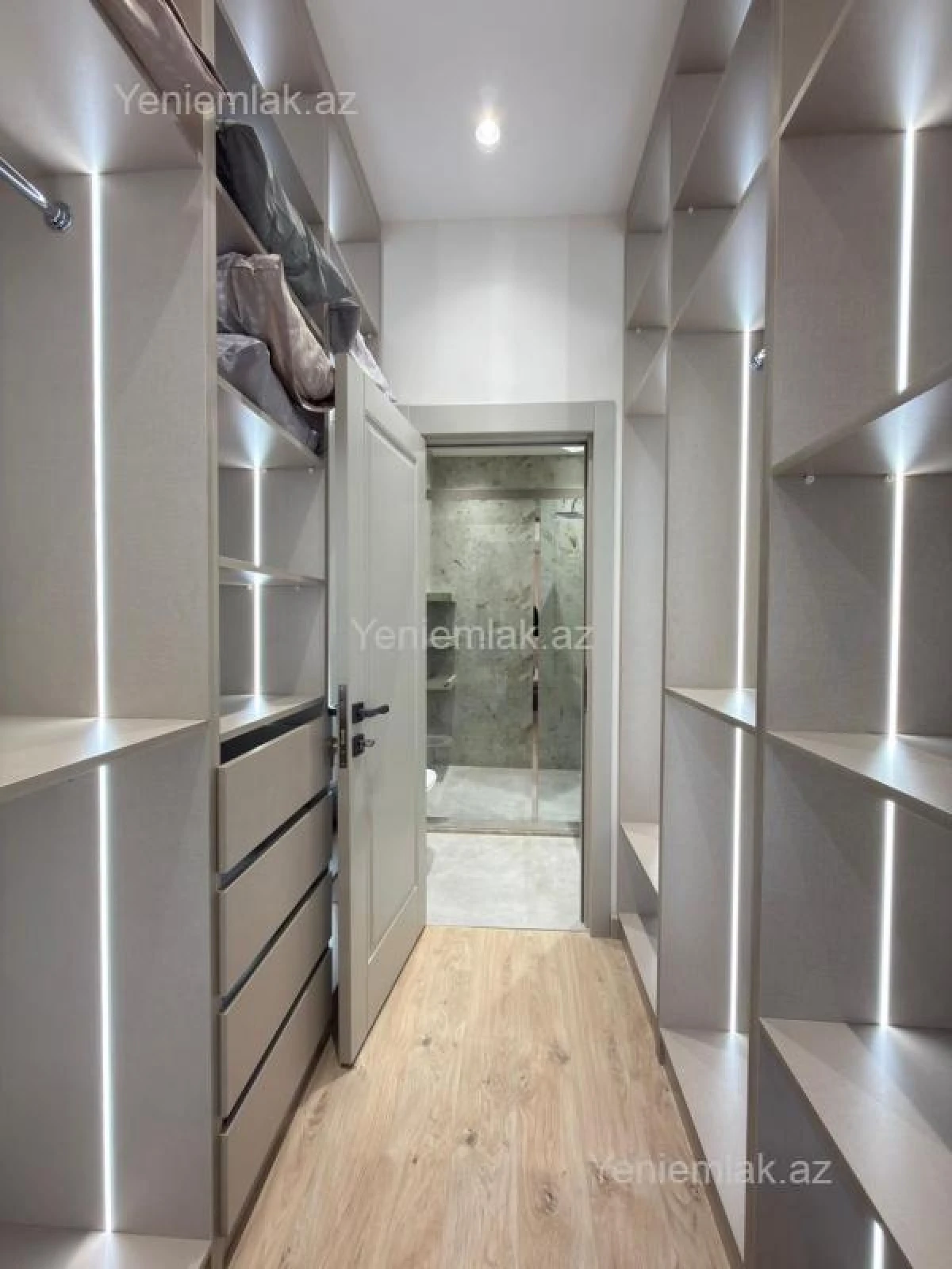 Satılır 4 otaqlı yeni tikili 142 m²