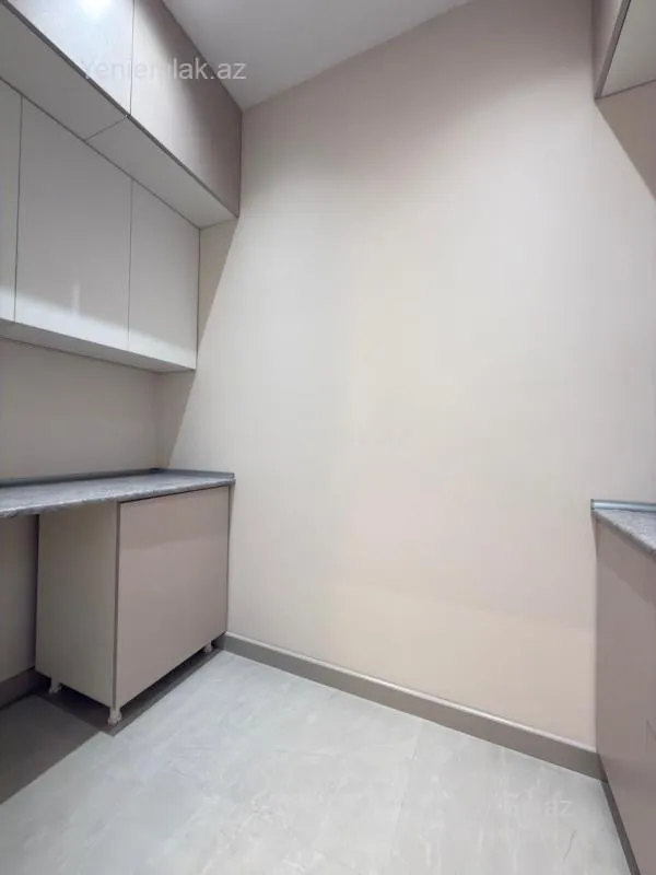 Satılır 4 otaqlı yeni tikili 142 m²