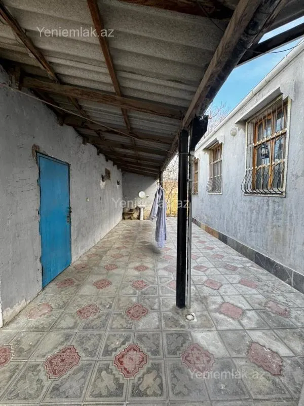 Satılır 7 otaqlı həyət evi 348 m²