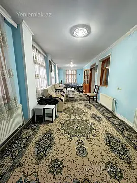 Satılır 7 otaqlı həyət evi 348 m²