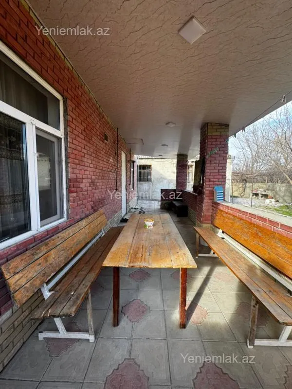 Satılır 7 otaqlı həyət evi 348 m²