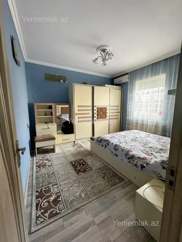 Satılır 7 otaqlı həyət evi 348 m²