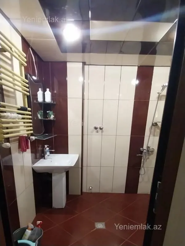 Satılır 3 otaqlı yeni tikili 85 m²