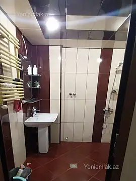 Satılır 3 otaqlı yeni tikili 85 m²