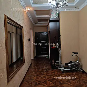 Satılır 4 otaqlı köhnə tikili 141 m²