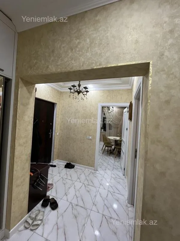 Satılır 4 otaqlı köhnə tikili 98 m²