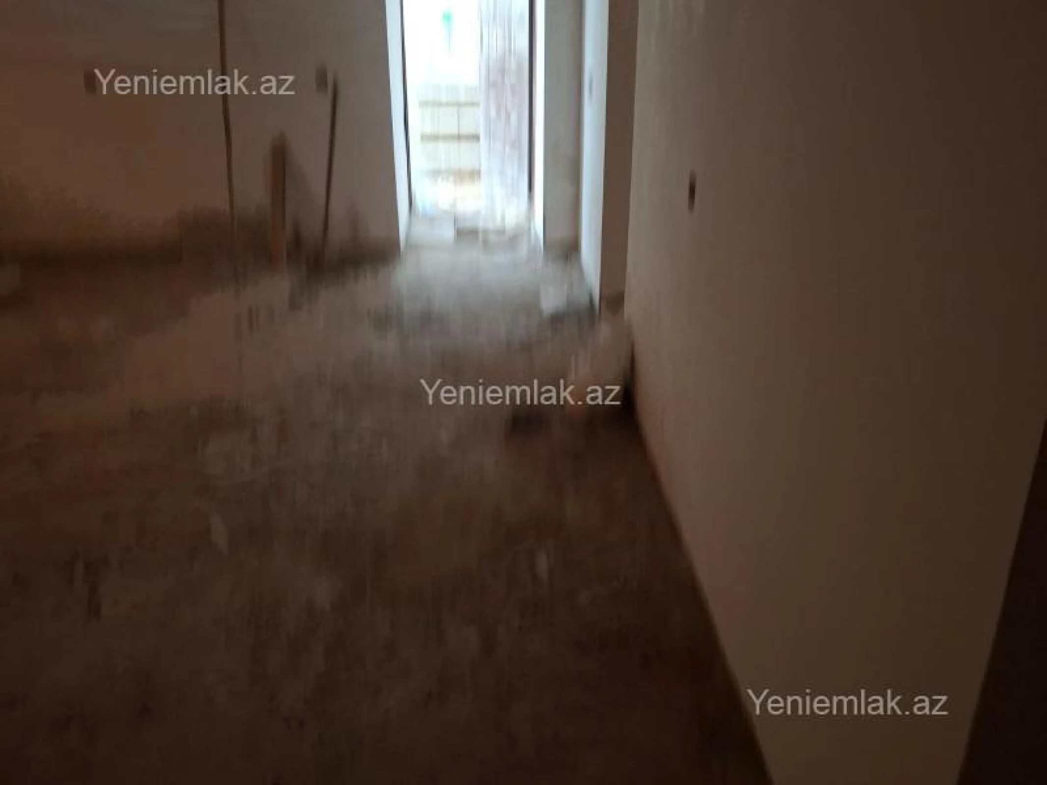 Satılır 2 otaqlı köhnə tikili 73 m²