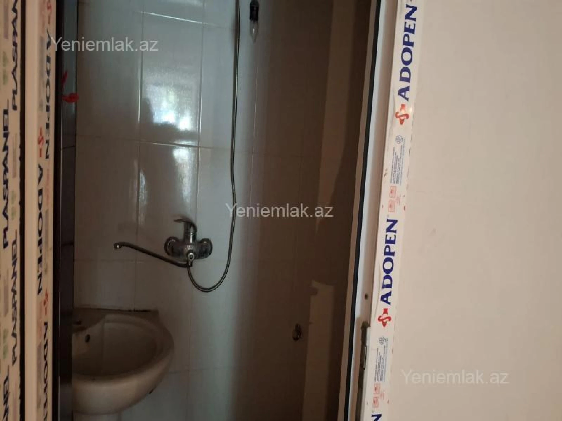 Satılır 2 otaqlı köhnə tikili 73 m²