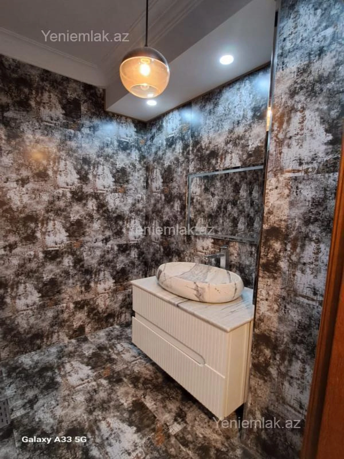 Satılır 2 otaqlı yeni tikili 74 m²