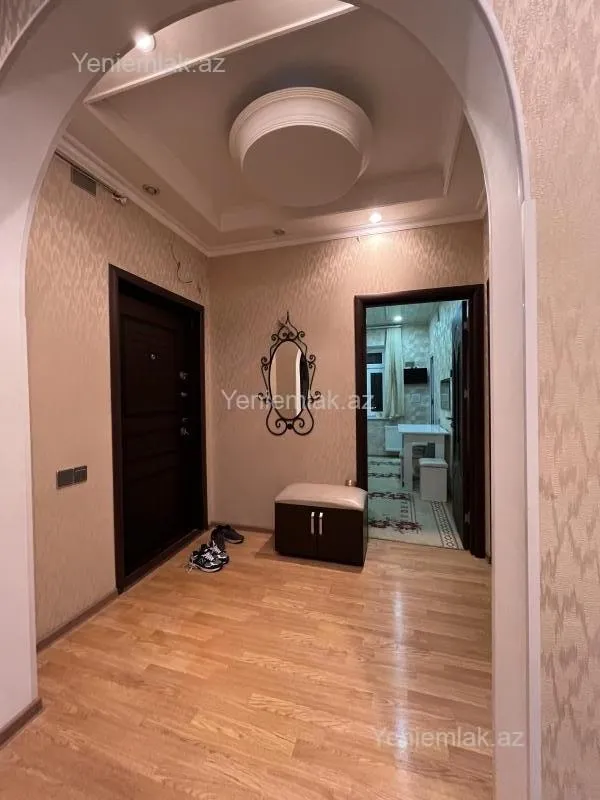 Kirayə verilir 4 otaqlı köhnə tikili 98 m²