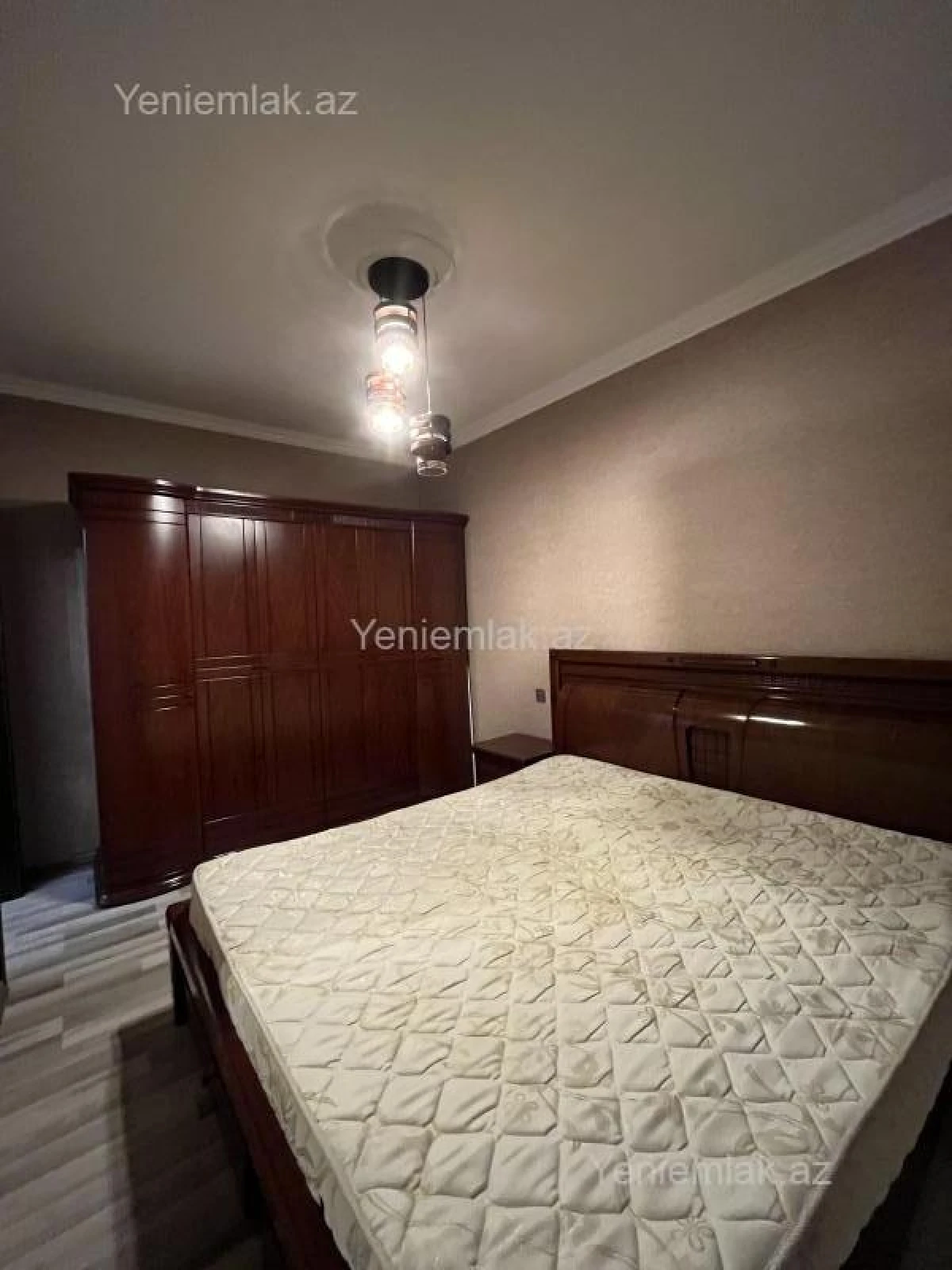 Kirayə verilir 4 otaqlı köhnə tikili 98 m²