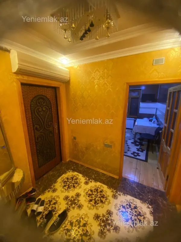 Satılır 4 otaqlı köhnə tikili 90 m²