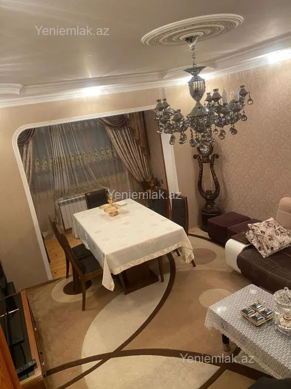 Satılır 4 otaqlı köhnə tikili 90 m²