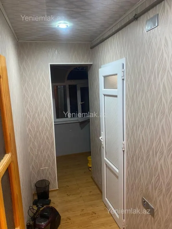 Satılır 4 otaqlı köhnə tikili 90 m²