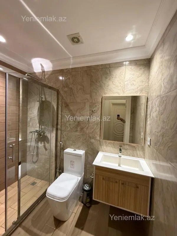 Satılır 3 otaqlı yeni tikili 140 m²