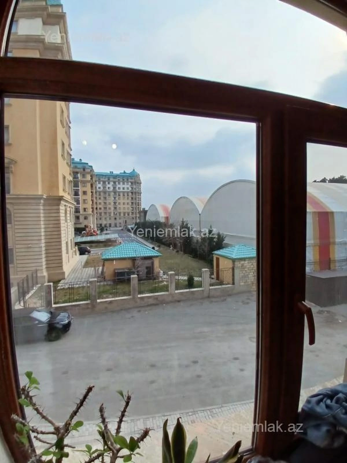 Satılır 3 otaqlı yeni tikili 90 m²