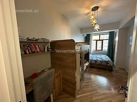 Satılır 3 otaqlı yeni tikili 90 m²