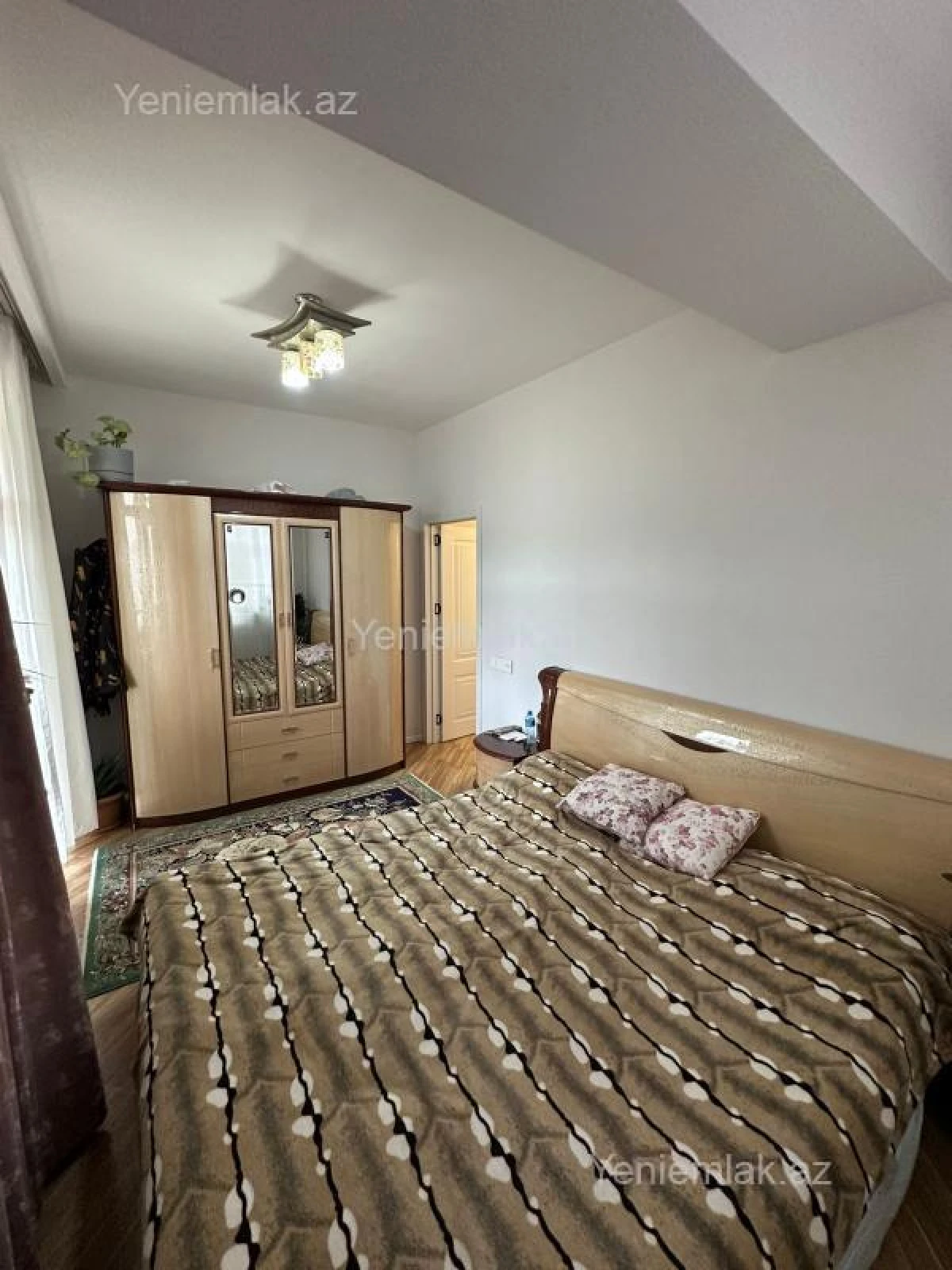 Satılır 3 otaqlı yeni tikili 90 m²