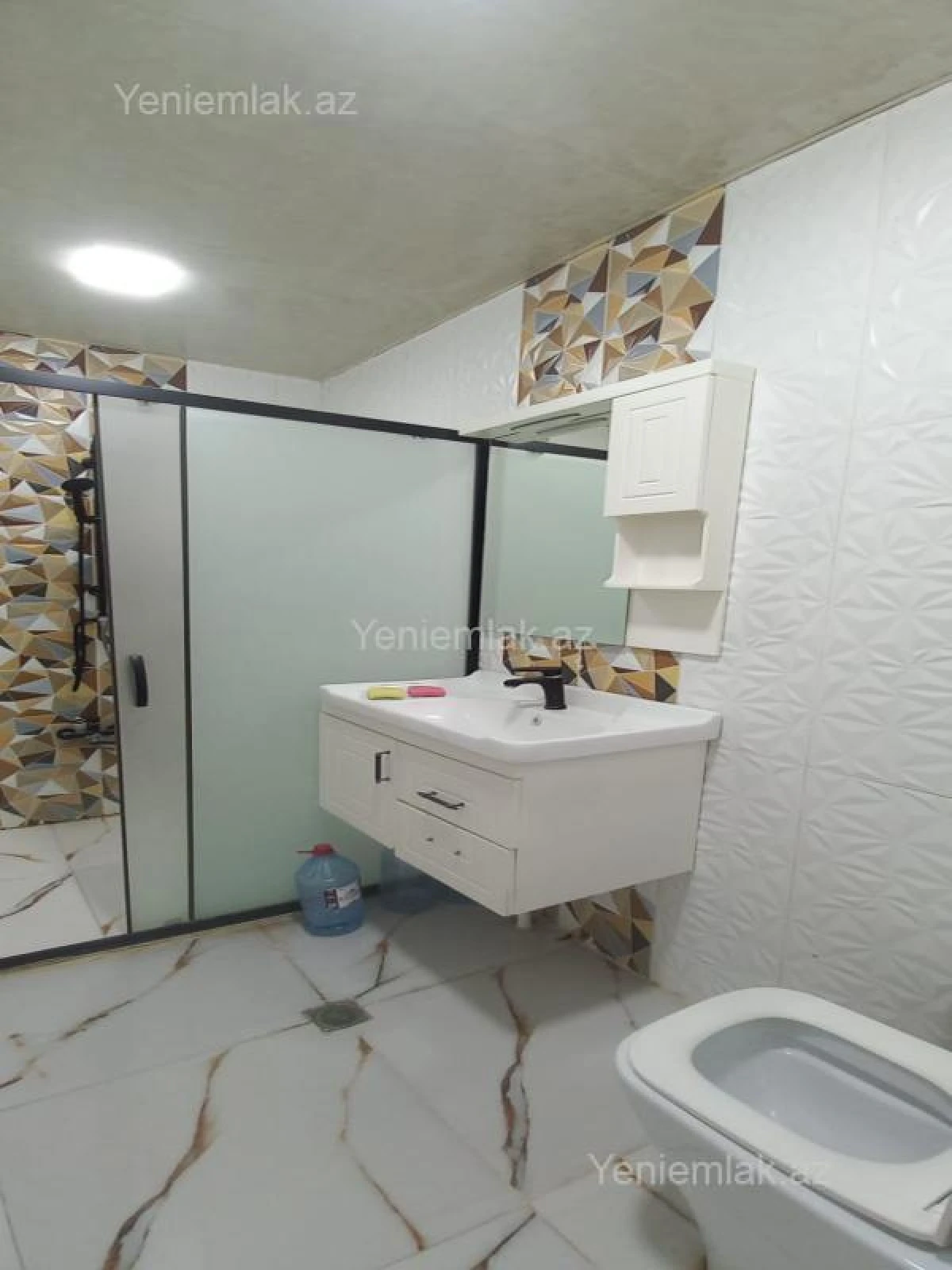 Satılır 3 otaqlı yeni tikili 110 m²