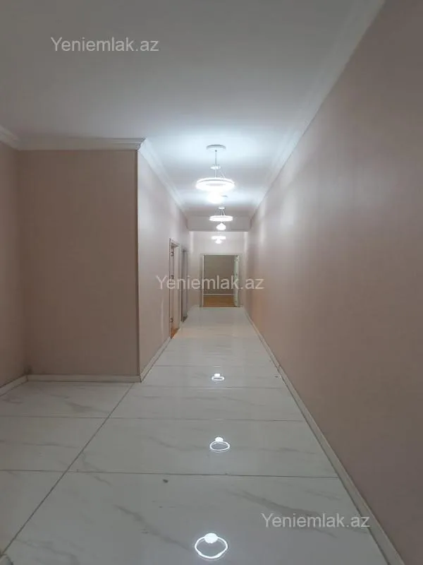 Satılır 3 otaqlı yeni tikili 110 m²