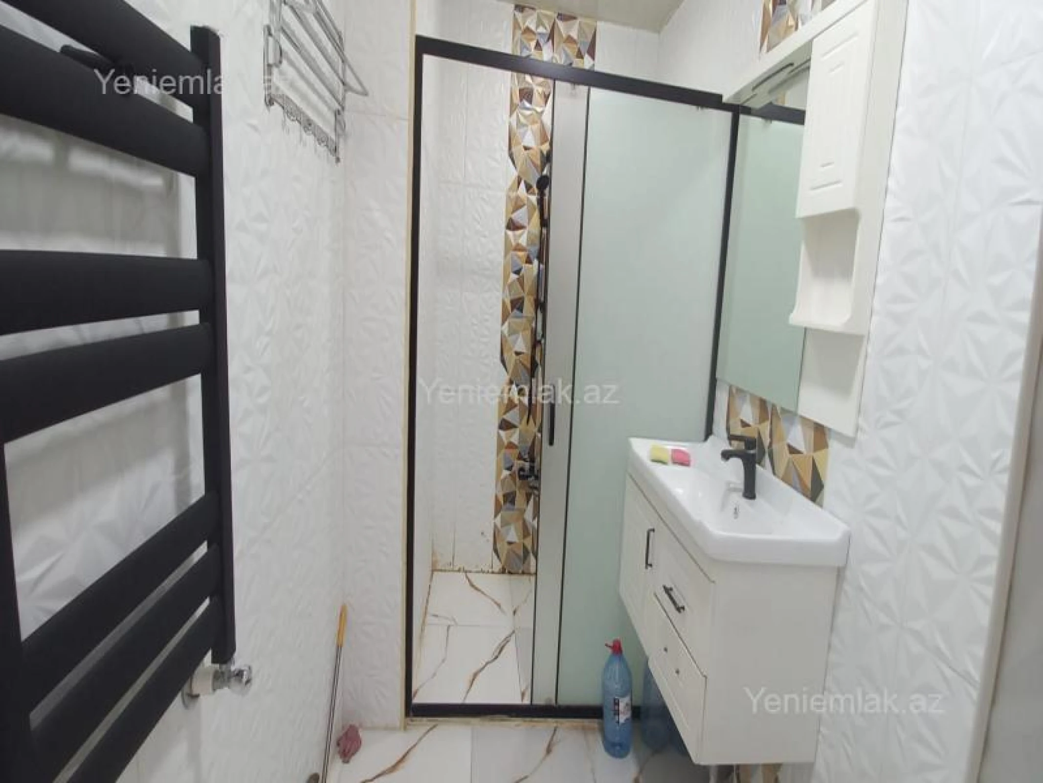 Satılır 3 otaqlı yeni tikili 110 m²