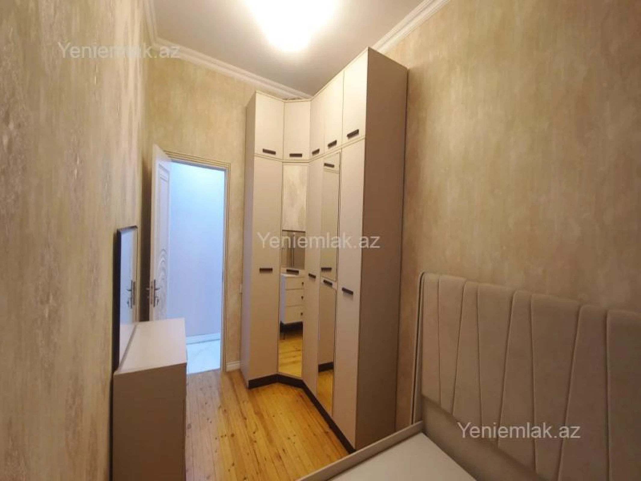 Satılır 3 otaqlı yeni tikili 110 m²