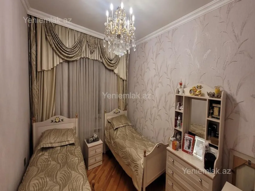 Satılır 3 otaqlı yeni tikili 85 m²