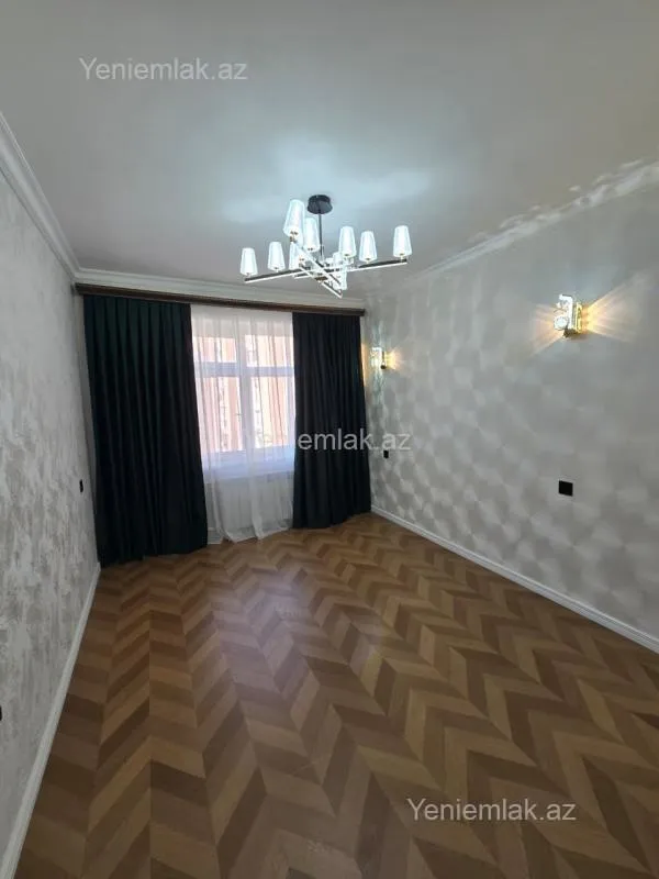 Satılır 3 otaqlı köhnə tikili 82 m²
