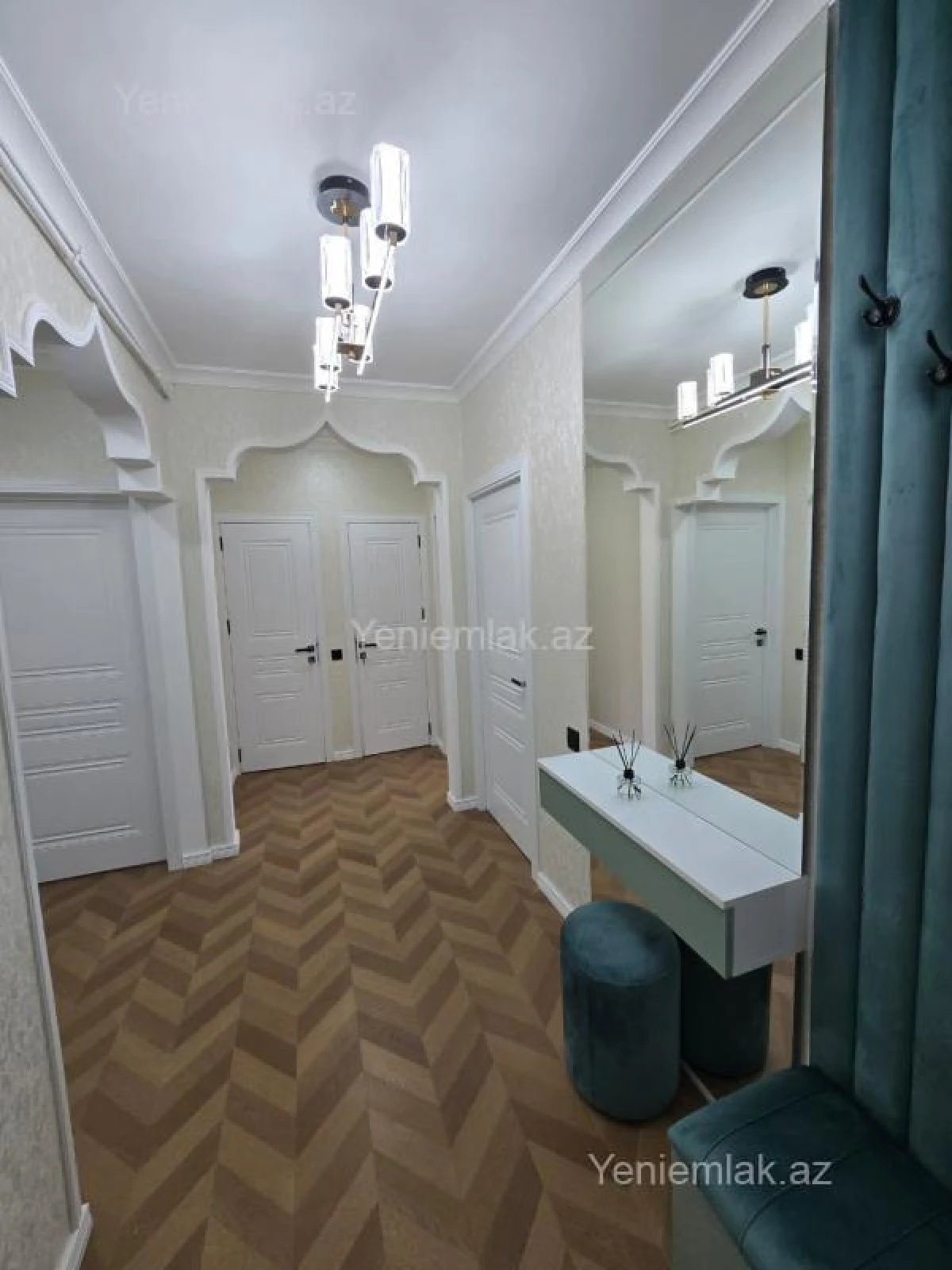 Satılır 3 otaqlı köhnə tikili 82 m²