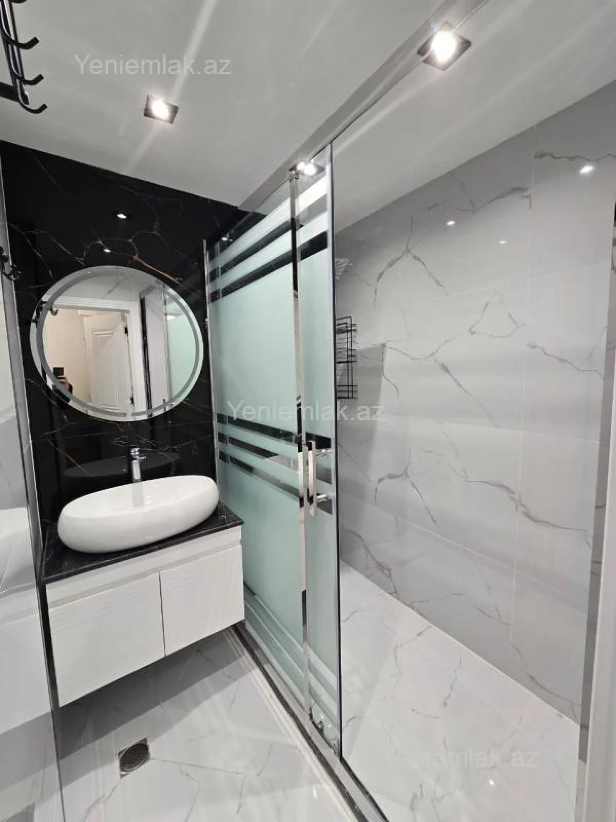 Satılır 3 otaqlı köhnə tikili 82 m²