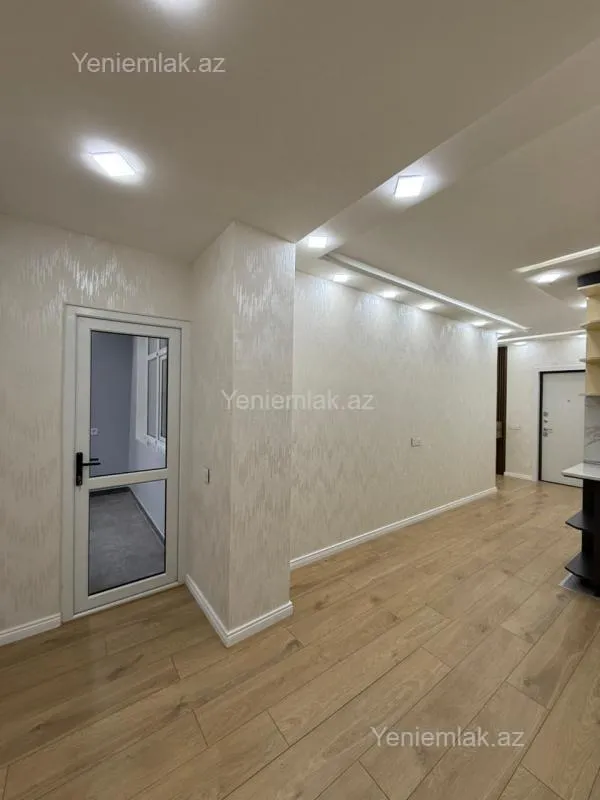 Satılır 2 otaqlı köhnə tikili 60 m²