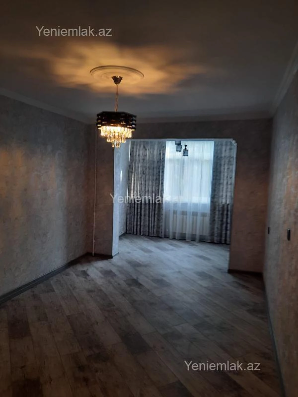 Satılır 2 otaqlı köhnə tikili 50 m²