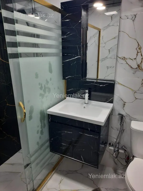 Satılır 2 otaqlı köhnə tikili 50 m²