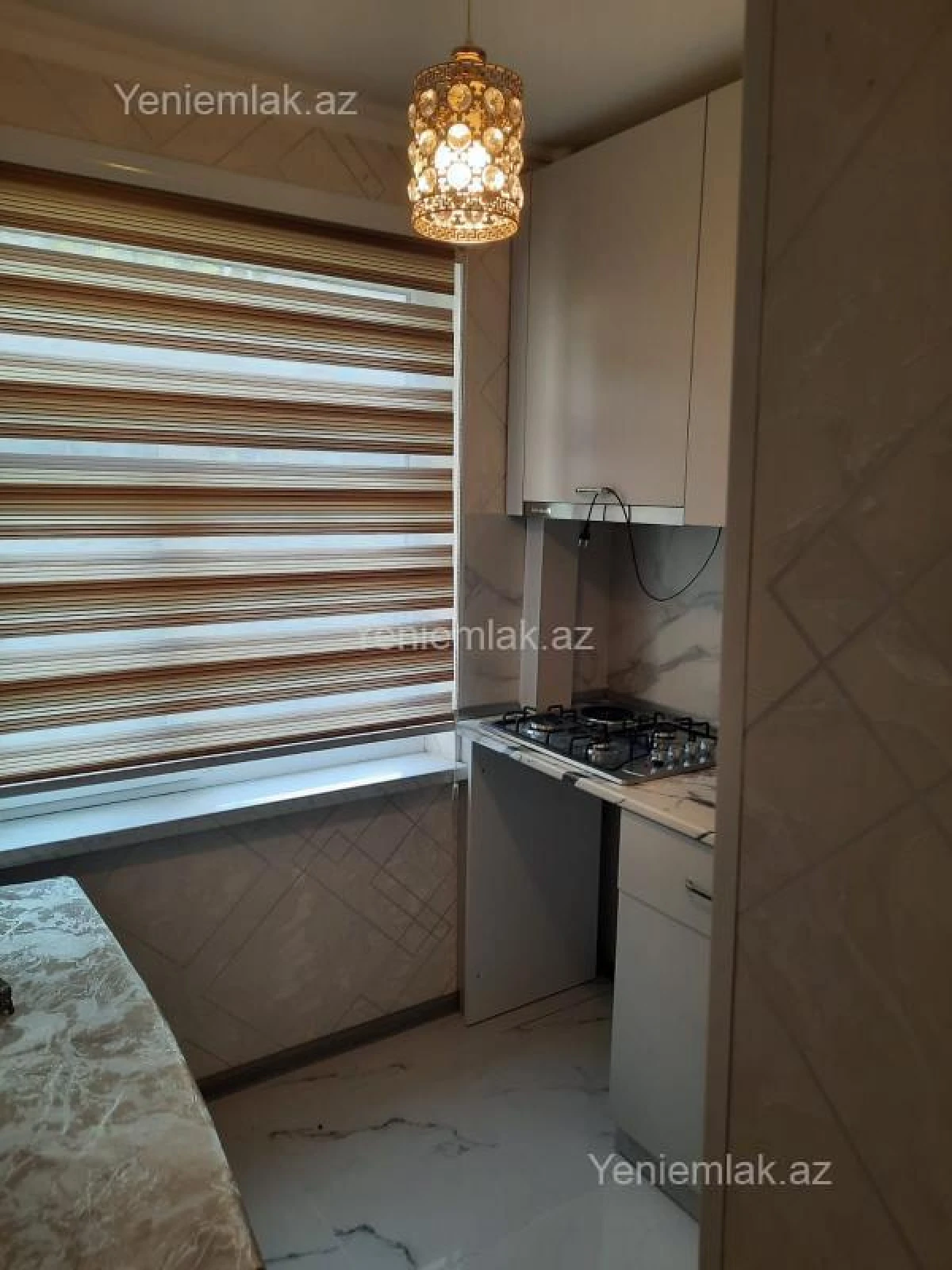 Satılır 2 otaqlı köhnə tikili 50 m²