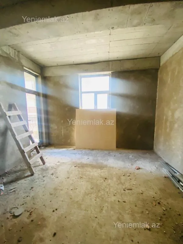 Satılır 5 otaqlı yeni tikili 250 m²