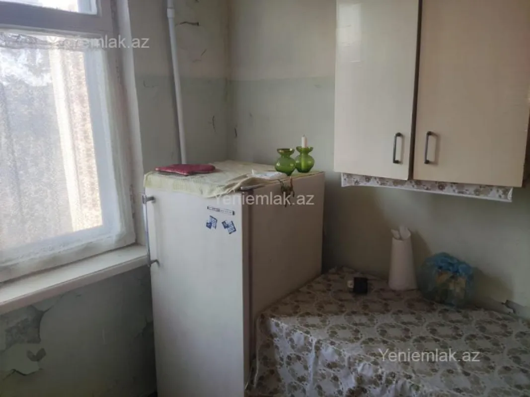 Satılır 2 otaqlı köhnə tikili 55 m²