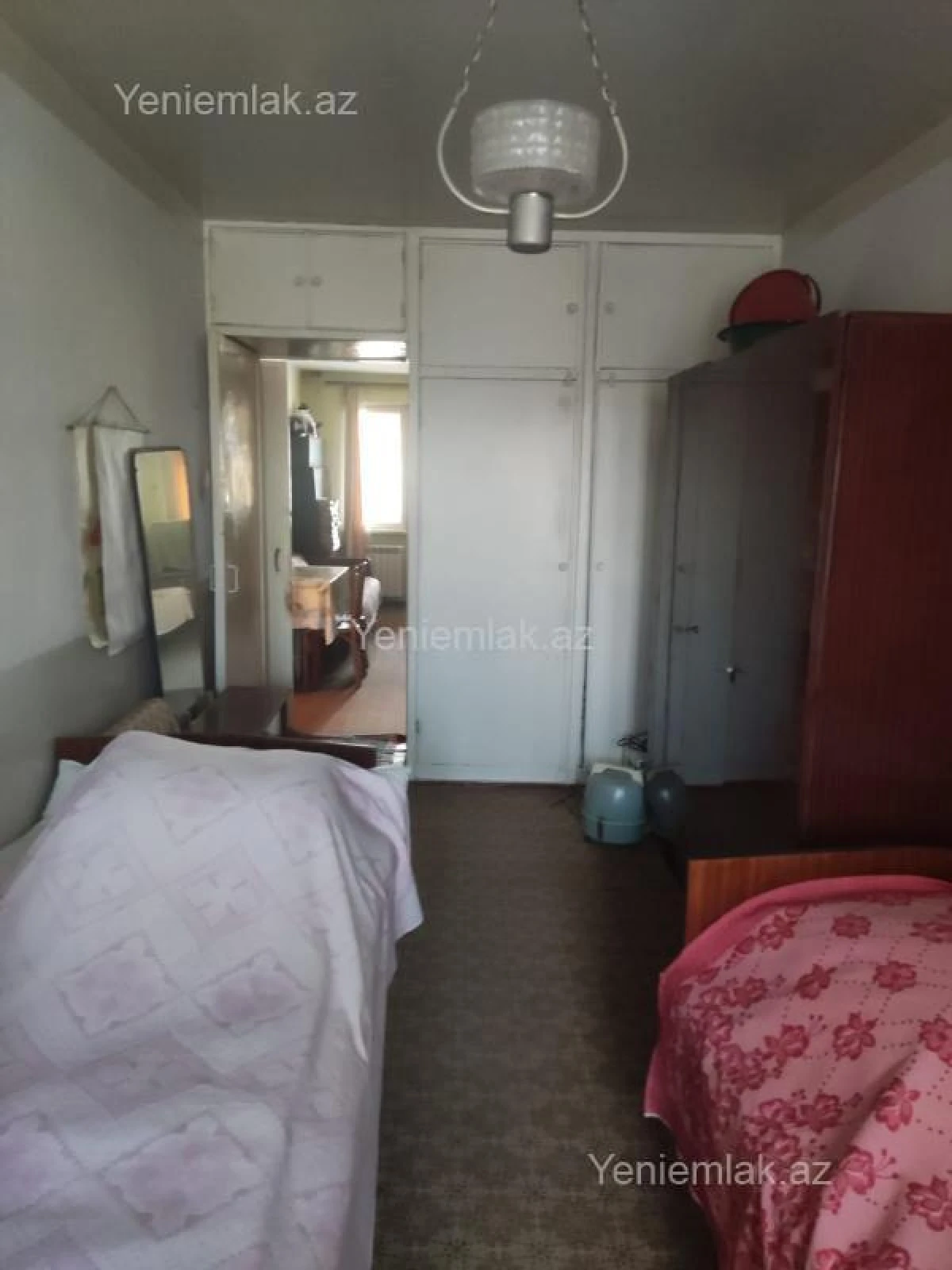 Satılır 2 otaqlı köhnə tikili 55 m²