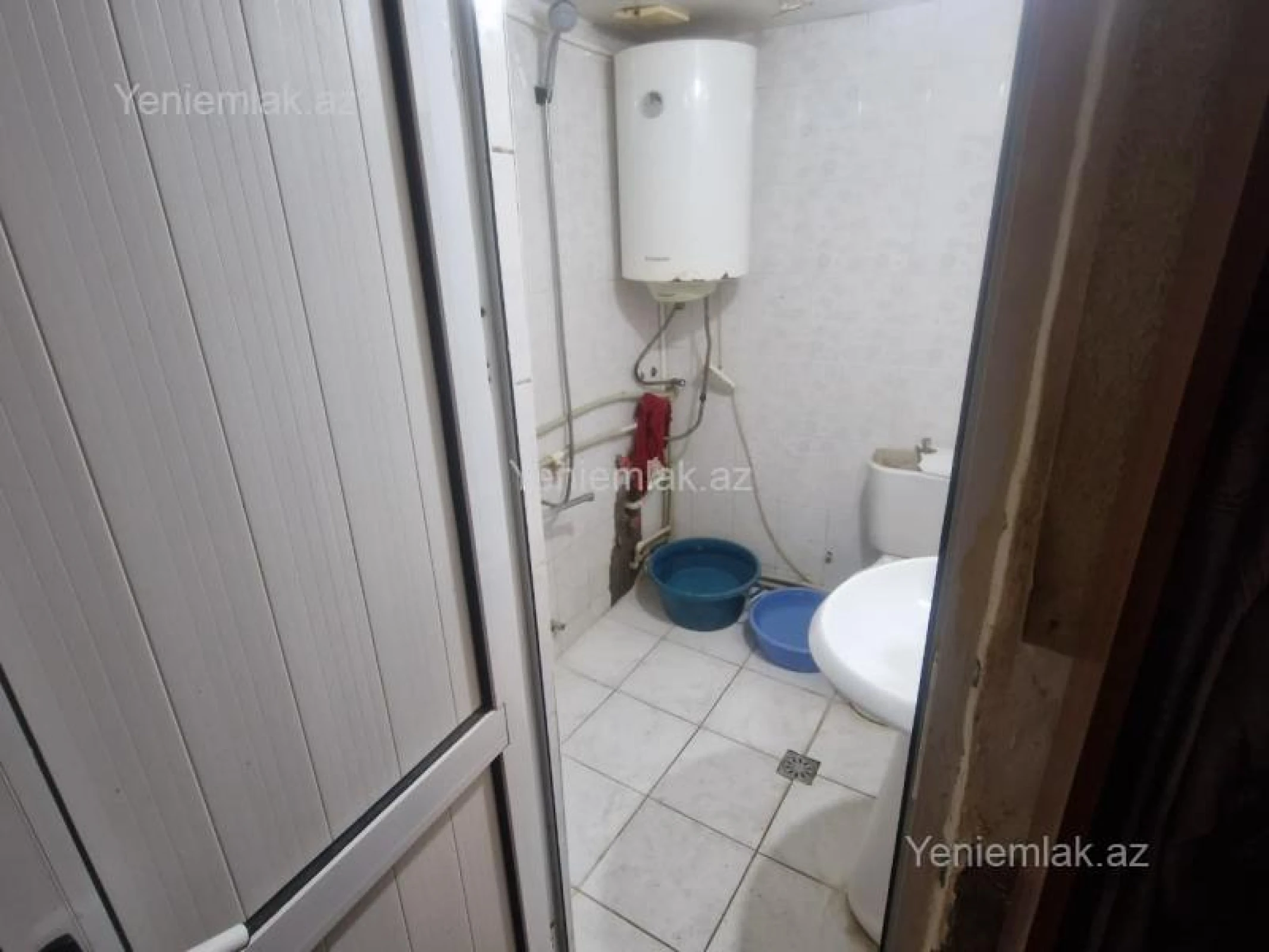 Satılır 2 otaqlı köhnə tikili 55 m²