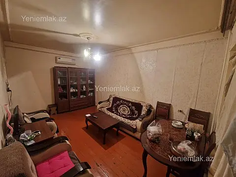 Satılır 2 otaqlı köhnə tikili 55 m²