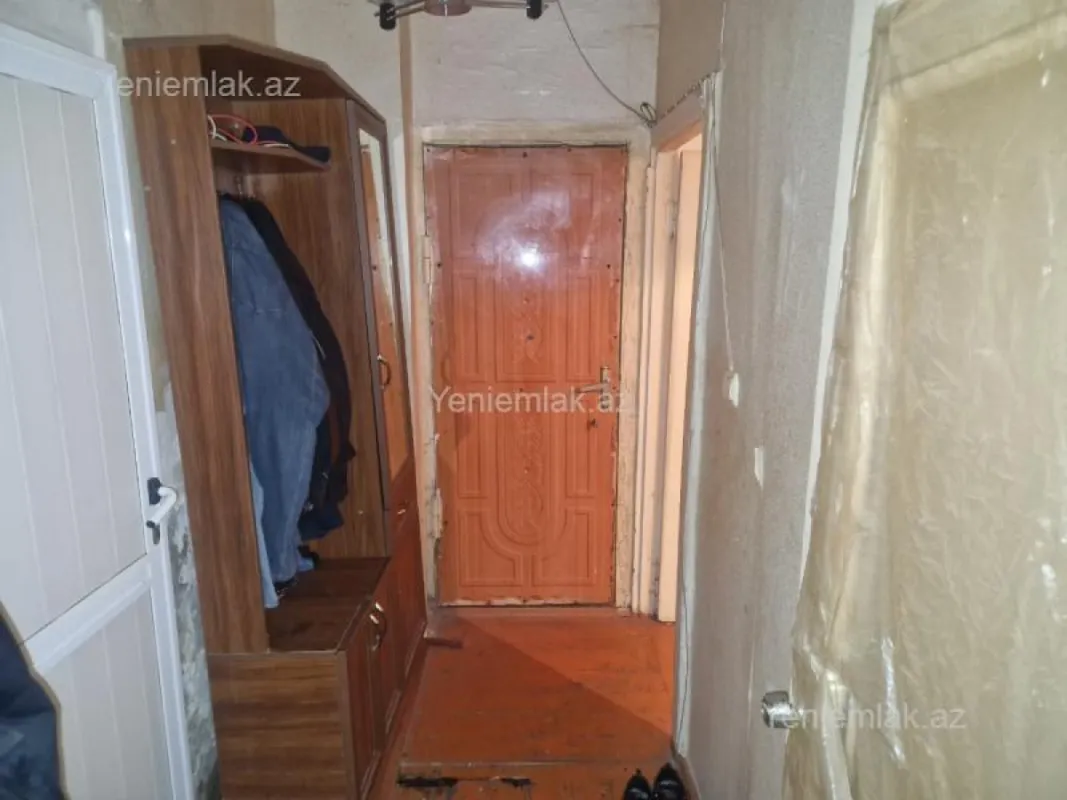 Satılır 2 otaqlı köhnə tikili 55 m²