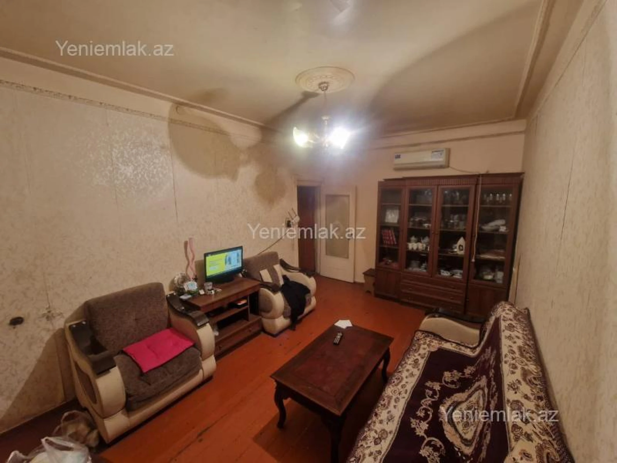 Satılır 2 otaqlı köhnə tikili 55 m²